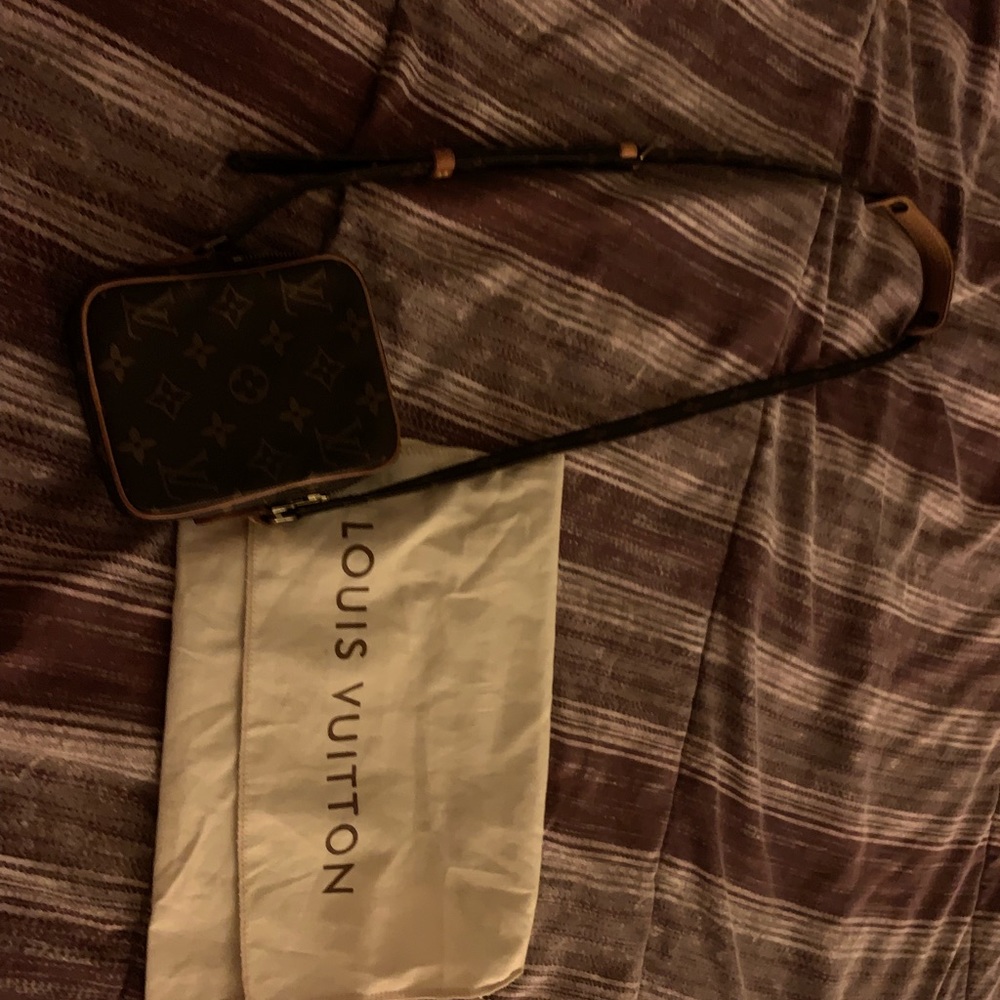 Crossbody lv💋